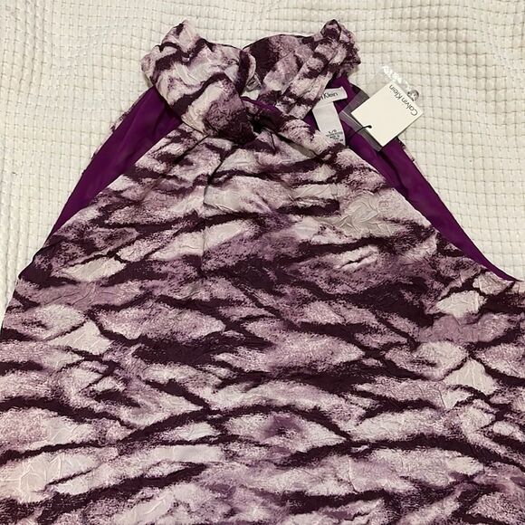 NWT- Calvin Klein- L - Picture 3 of 8